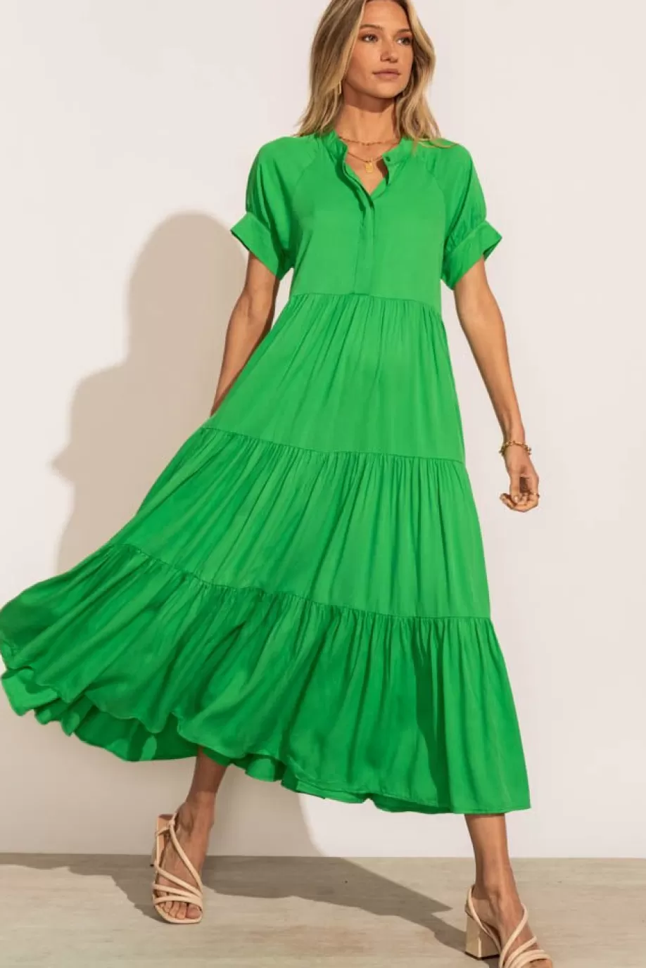 Flash Sale Amanda Tiered Dress in Kelly Green - FINAL SALE DRESSES