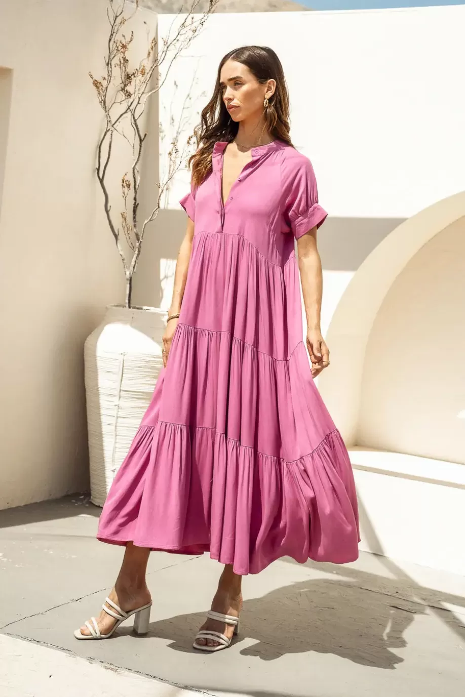 Store Amanda Tiered Dress in - FINAL SALE DRESSES