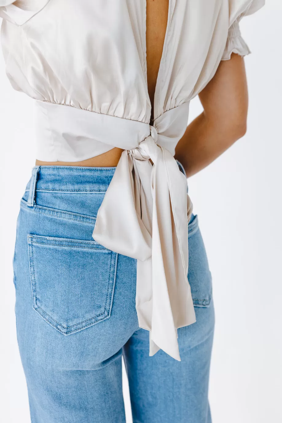 New Avery Cropped Blouse in - FINAL SALE CROPPED | BLOUSES