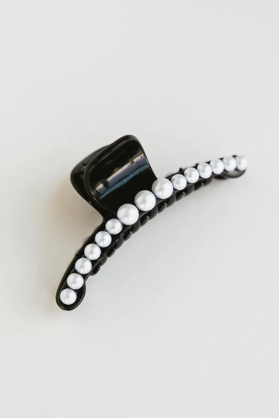 Fashion Pearl Claw Clip in Small HAIR ACCESSORIES | HAIR ACCESSORIES