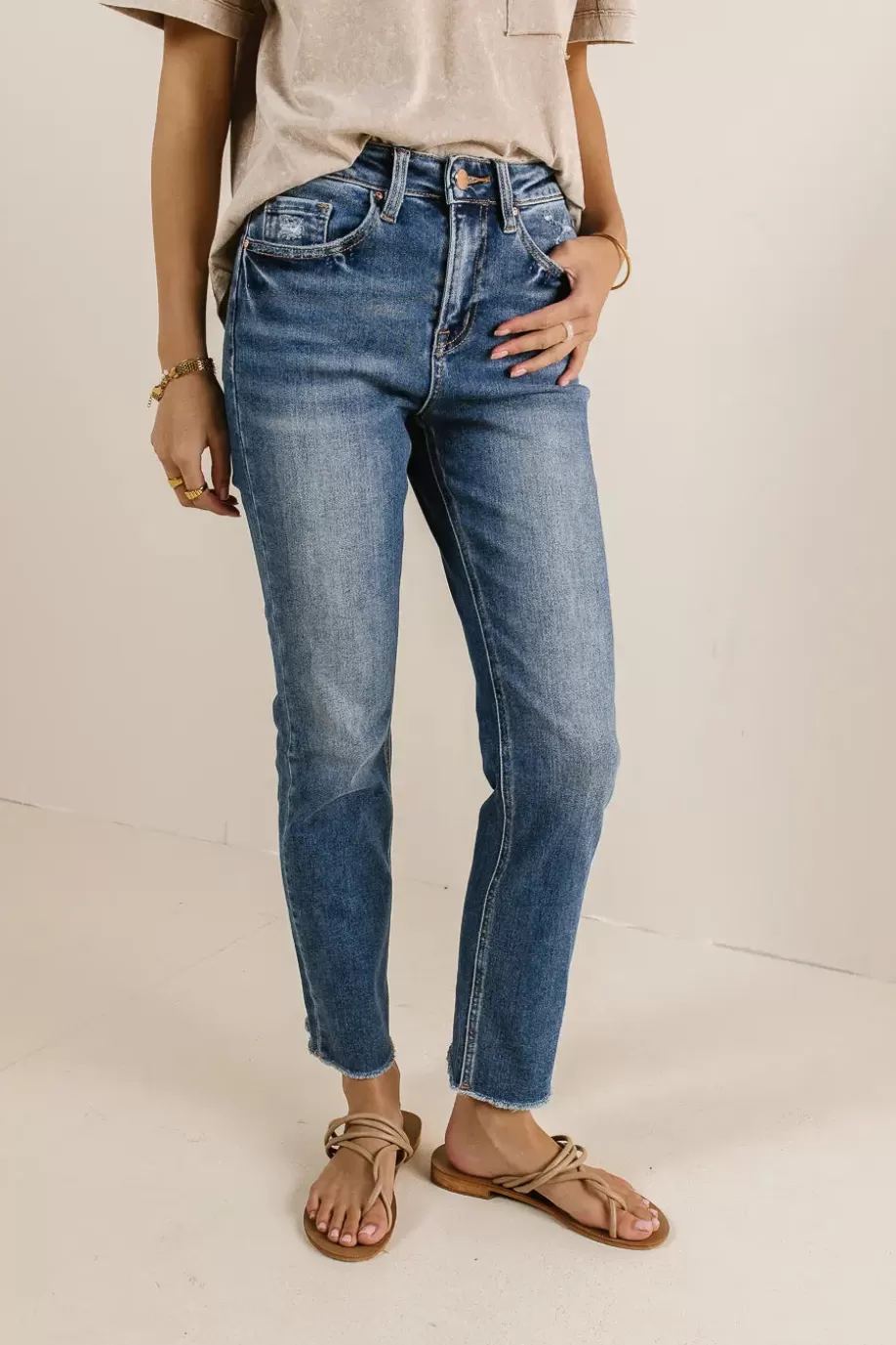 New Elowyn Straight Leg Jeans in Medium Wash DENIM