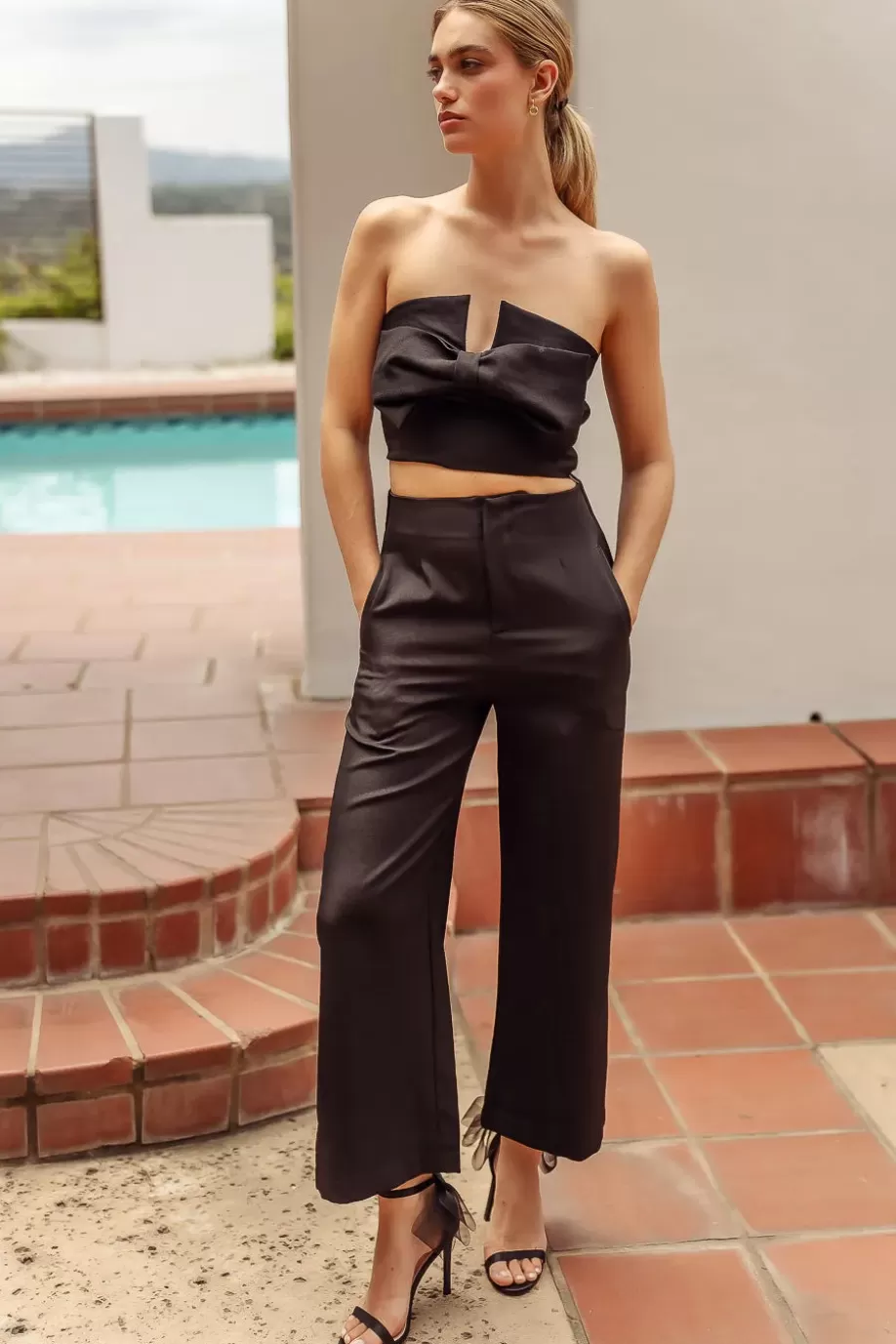 Store Gianna Crop Top in - FINAL SALE CROPPED | TOPS