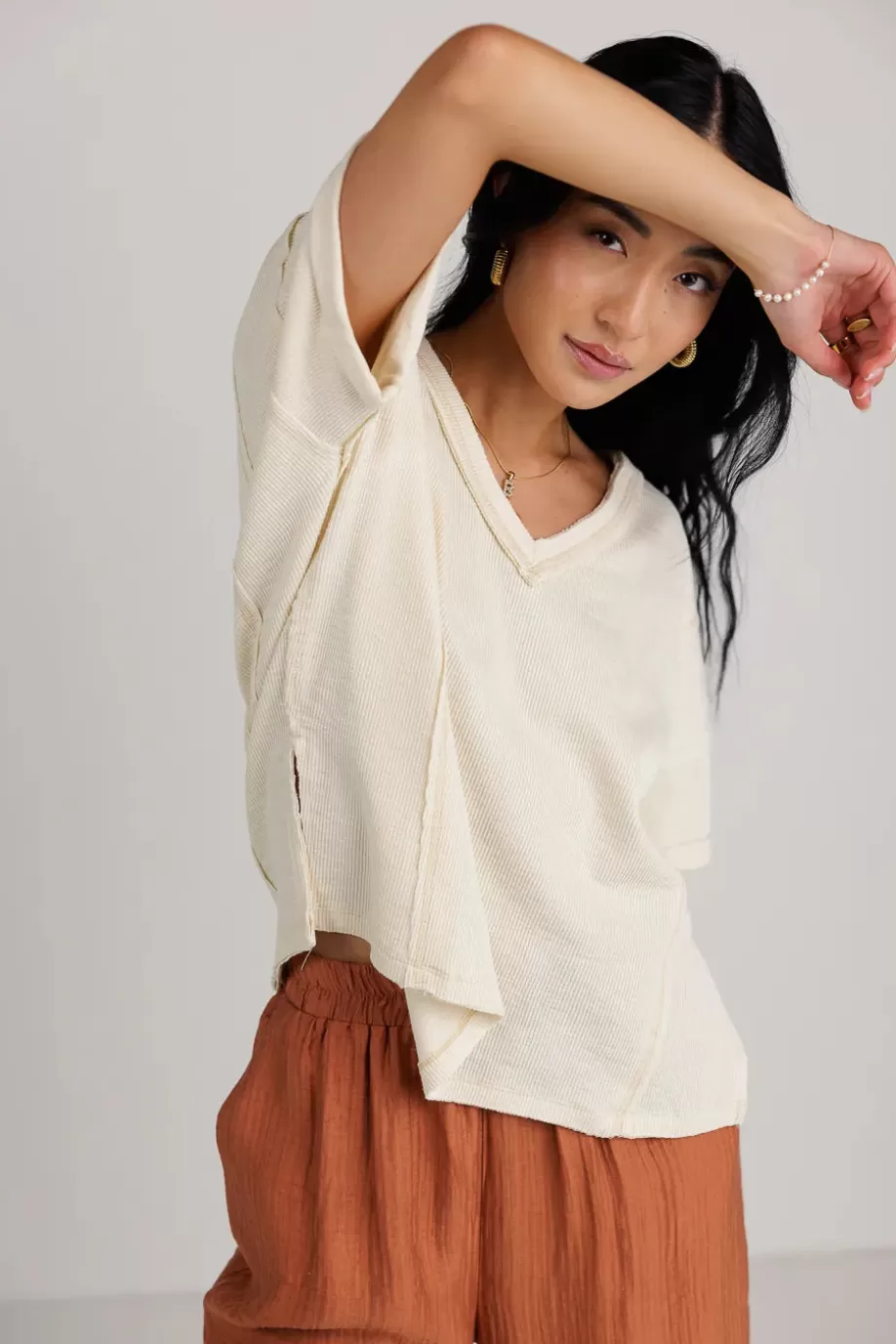 Cheap Leah V-Neck Knit Top TEES & TANKS | TEES & TANKS