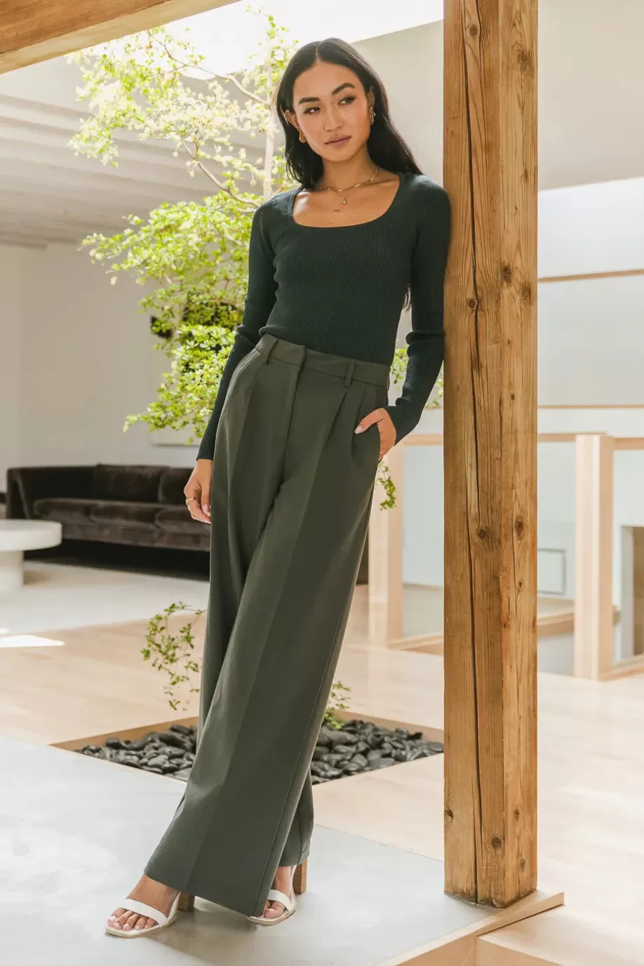 Store Tobi Wide Leg Pants in - FINAL SALE PANTS